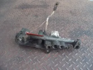 1547551 VOLVO Кронштейн масляного фильтра