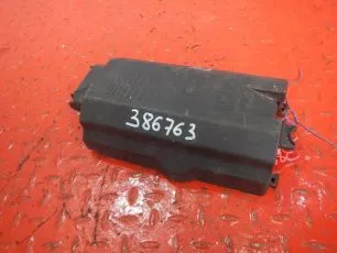 21926391 VOLVO Крышка блока предохранителей