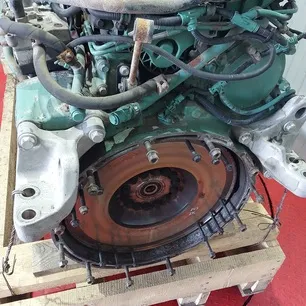21207126 VOLVO Кожух маховика