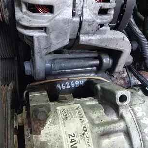 20922883 VOLVO Кронштейн генератора
