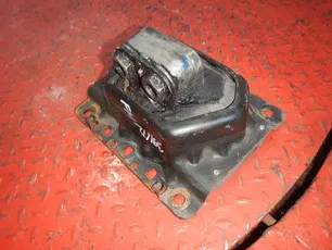 21228153 VOLVO Подушка двигателя