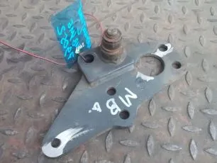 9703102409 MERCEDES Кронштейн кабины передний