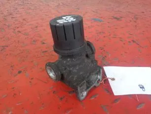61599538 IVECO Клапан ускорительный
