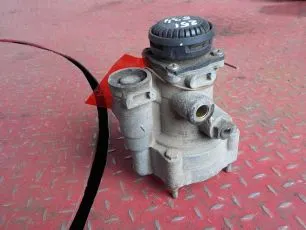 20424431 VOLVO Кран управления тормозами прицепа