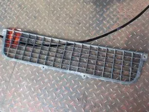 5010578348 RENAULT Решетка в бампер центральная