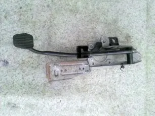 1733138 FORD Педаль тормоза