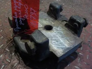5010630038 RENAULT Проставка полурессоры