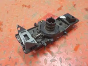 5001834433 RENAULT Кронштейн подрулевых переключателей