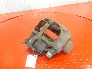 9444203801 MERCEDES Суппорт левый