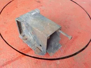7421106354 RENAULT Кронштейн запасного колеса