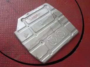 21638275 VOLVO Защита глушителя