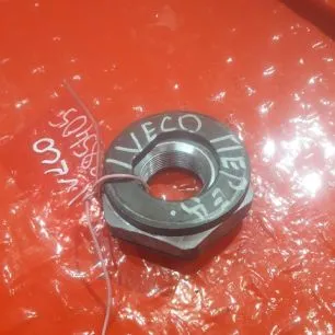 7185513 IVECO Гайка ступицы