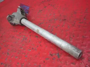 7420821476 RENAULT Кронштейн крыла заднего
