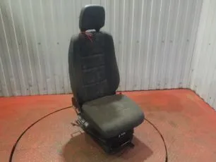 9439106601 MERCEDES Сиденье правое
