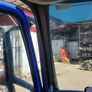 20760124 VOLVO Накладка стойки