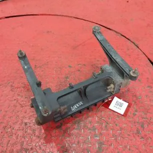 504172285 IVECO Кронштейн крыла переднего