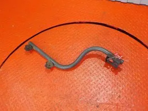 9303100958 MERCEDES Кронштейн крыла переднего