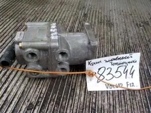 1613328 VOLVO Кран главный тормозной