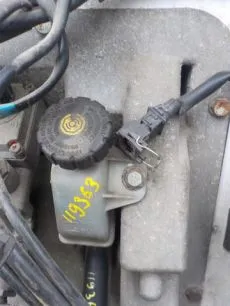 9702900015 MERCEDES Бачок главного цилиндра сцепления