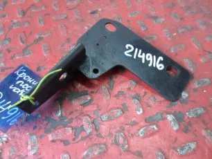 82318843 VOLVO Кронштейн подножки