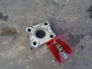 7420997338 RENAULT Кронштейн буксировочного крюка
