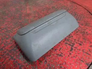 504094707 IVECO Крышка блока предохранителей