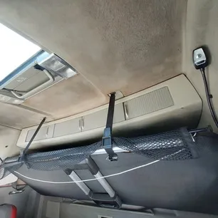82882811 VOLVO Полка