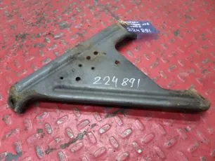 3981644 VOLVO Кронштейн бампера левый