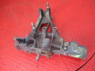 21223079 VOLVO Кронштейн усилителя бампера левый
