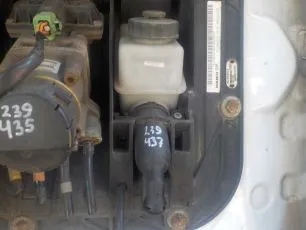 5001864263 RENAULT Главный цилиндр сцепления