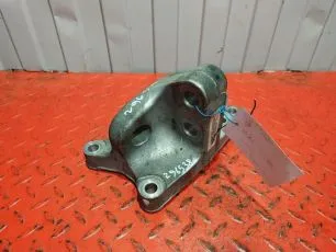 21364650 VOLVO Кронштейн двигателя левый