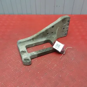 9436662631 MERCEDES Кронштейн корпуса подножки правый