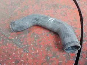 20740344 VOLVO Патрубок водяной
