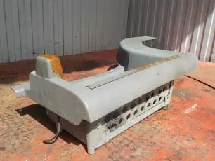 9736662501 MERCEDES Корпус подножки верхний левый