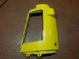 20452886 VOLVO Рамка фары левая