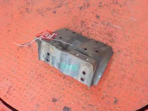 504295164 IVECO Кронштейн траверсы