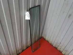 5010353898 RENAULT Стекло двери