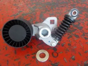 67759 AUGER Натяжитель ремня