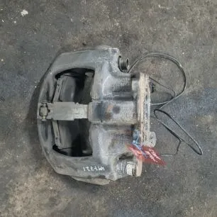 9444201102 MERCEDES Суппорт передний правый