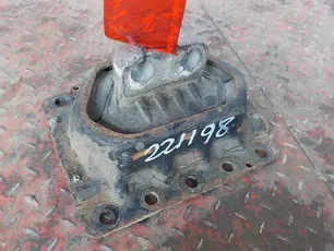 20499469 VOLVO Подушка двигателя