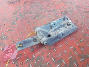 9417930650 MERCEDES Кронштейн спойлера