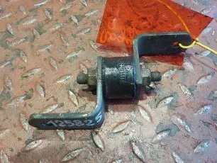 5010570047 RENAULT Подушка радиатора