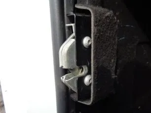 9607520250 MERCEDES Замок бардачка