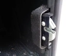 9607520250 MERCEDES Замок бардачка