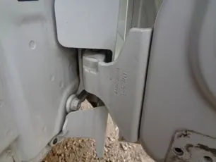 9607220344 MERCEDES Петля двери нижняя правая