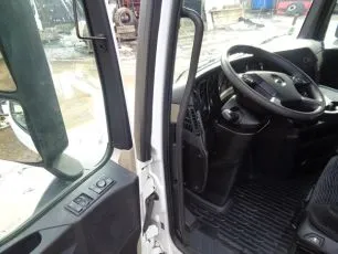 9608101054 MERCEDES Поручень