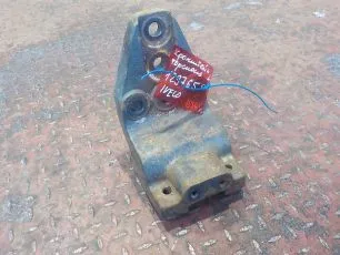 504001759 IVECO Кронштейн торсиона левый