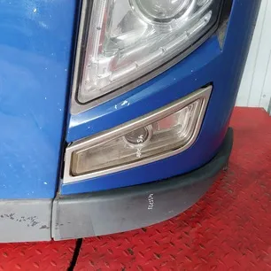 21297911 VOLVO Фара противотуманная левая