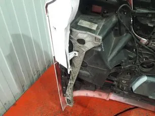 9608807665 MERCEDES Кронштейн бампера