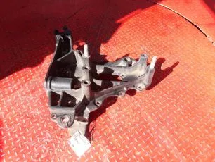 21767731 VOLVO Кронштейн буксировочный
